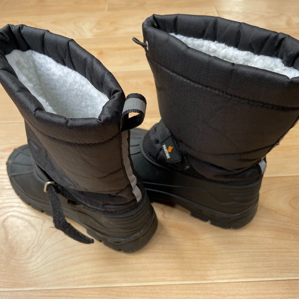Snowboard snow boot